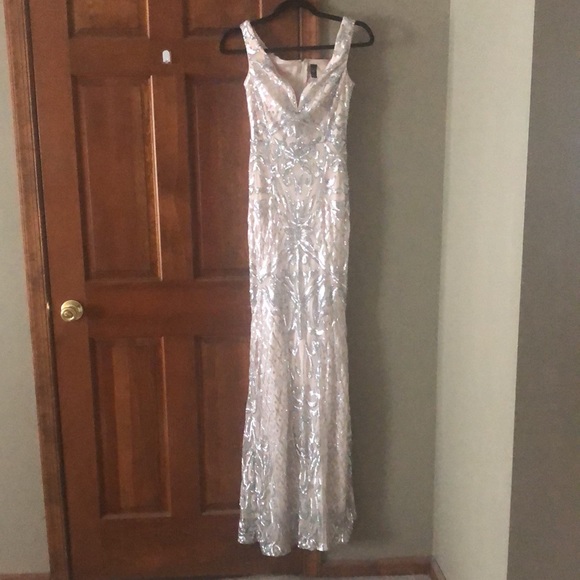 Beautiful Gown for Prom or Event!! - Picture 4 of 4